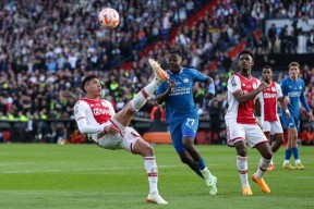 LOL客户端下载-赛后突围战来临，那不勒斯围绕欧超杯回应争议，管理层满意，身体对抗强度拉满的简单介绍