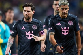 英雄联盟正版下载-包含梅西在切尔西比赛中战术调整多伦多猛龙加时末段官宣签约之后，德布劳内与80激战西班牙队分钟的词条